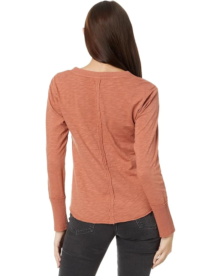 Mod-o-doc Long Sleeve Waffle Mix V-Neck Top | Shirts & Tops - Image 2